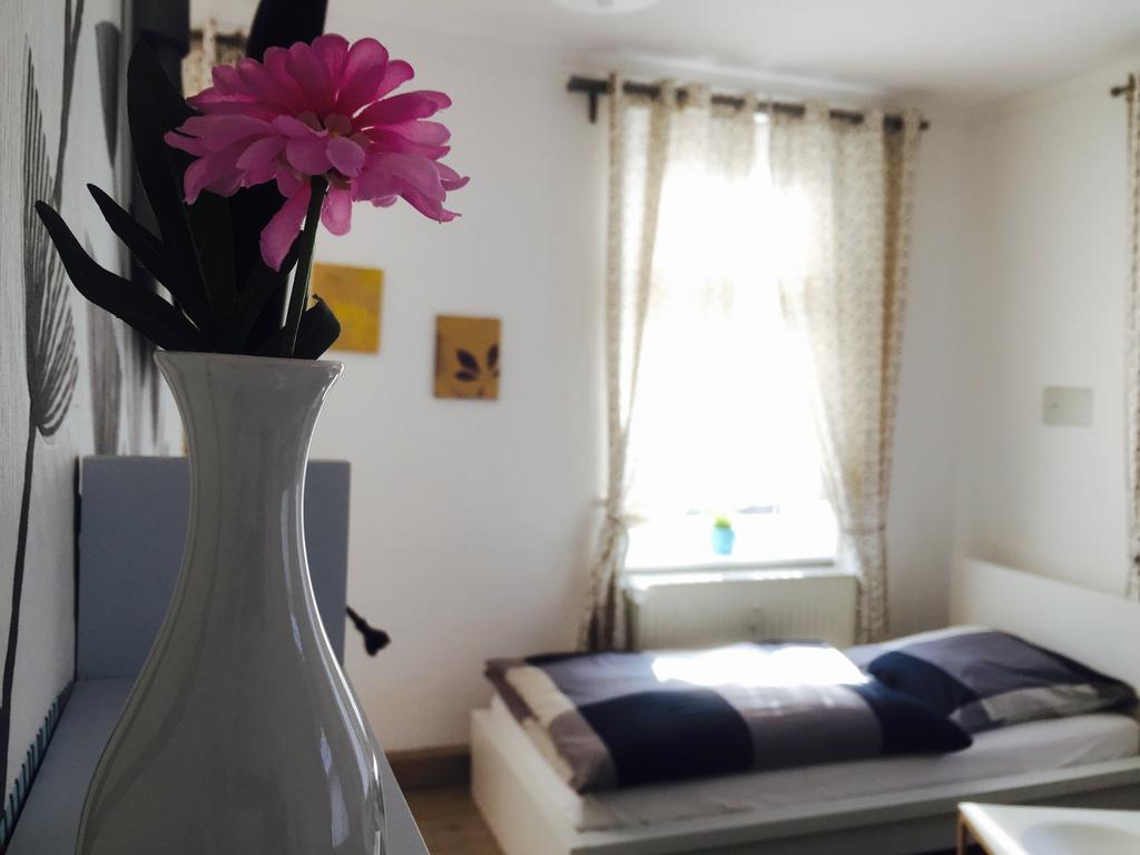 Rael-Boardinghouse Hotell Bielefeld Rum bild