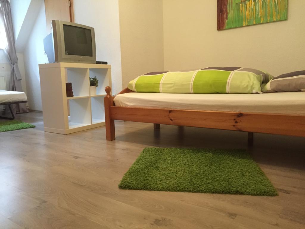 Rael-Boardinghouse Hotell Bielefeld Rum bild